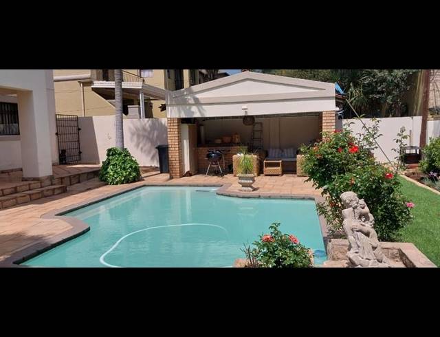 5 BEDROOM HOUSE FOR SALE IN KENSINGTON